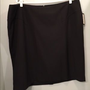 Worthington black skirt size 24W. NWT